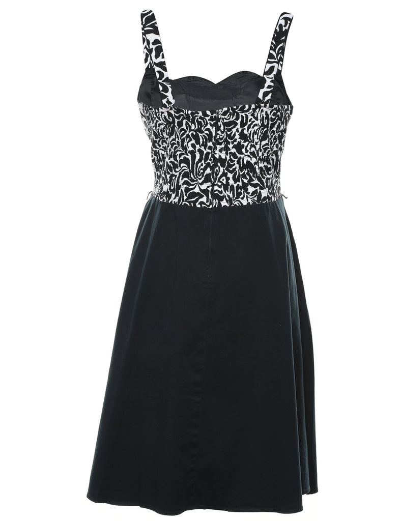 Black Dress - M
