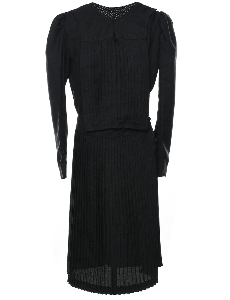 Long Sleeved Dress - L