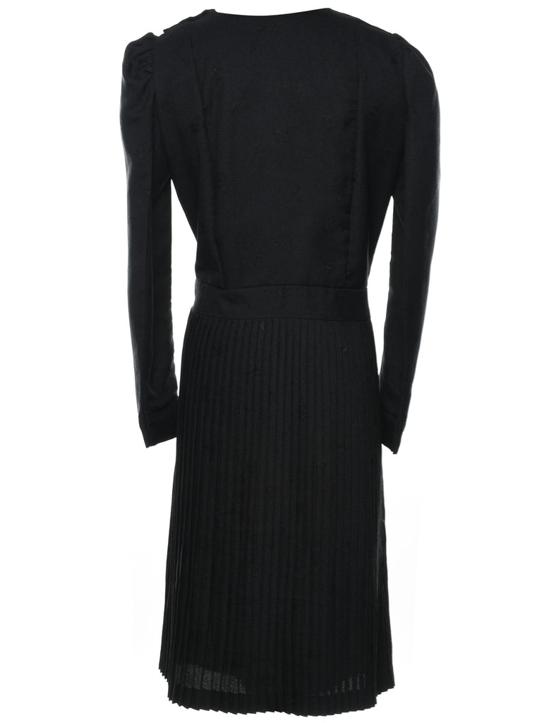 Long Sleeved Dress - L