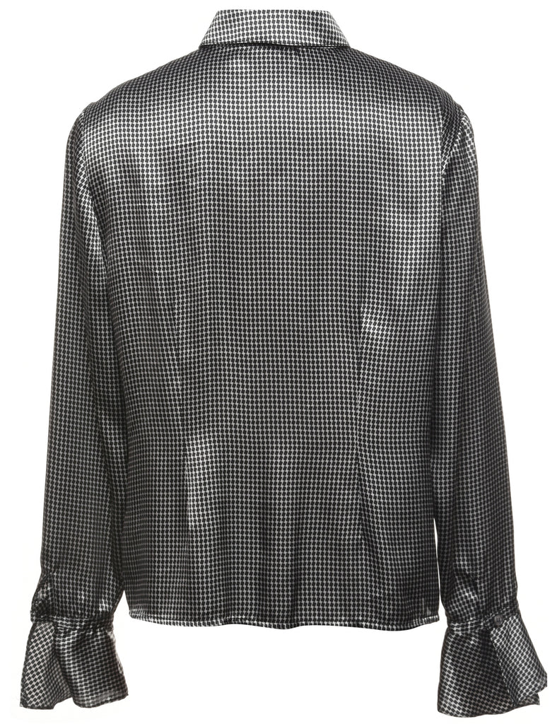 Long Sleeved Shirt - L