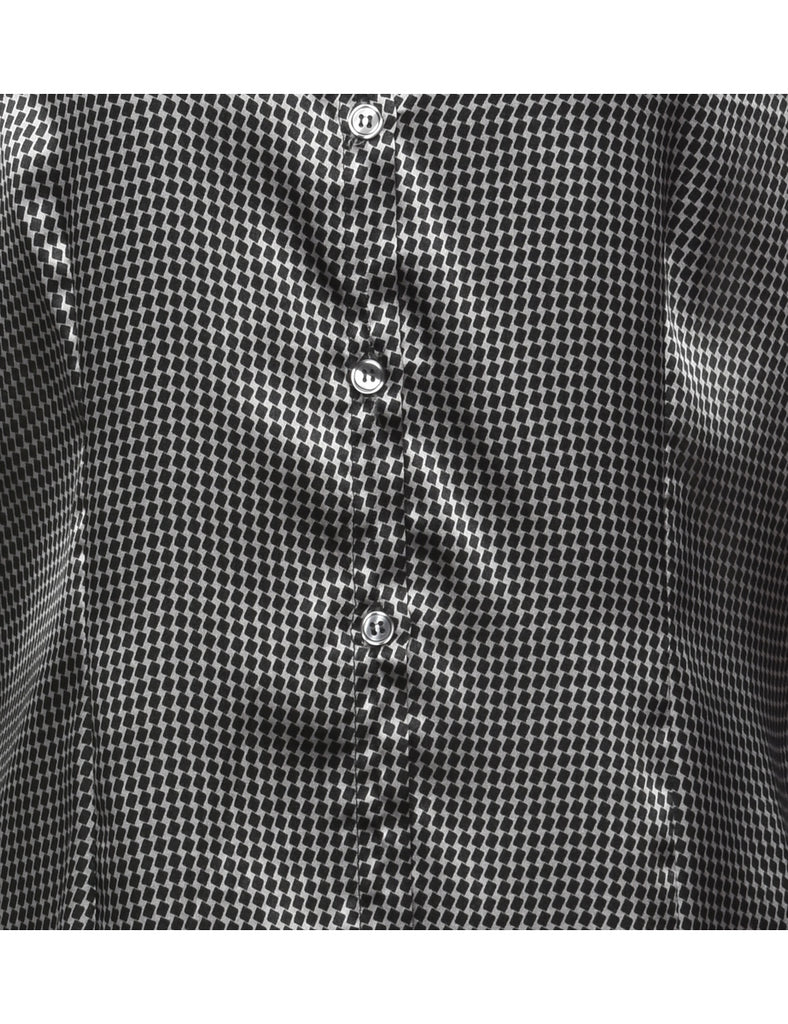 Long Sleeved Shirt - L