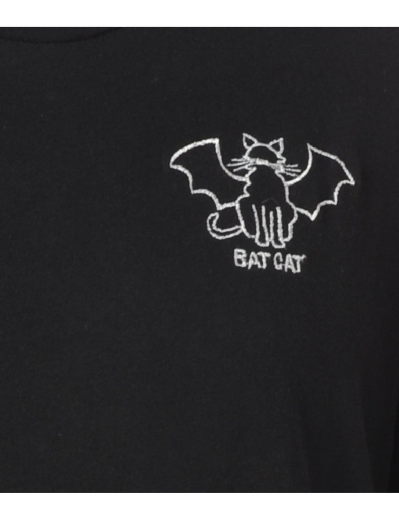 Label Bat Cat Embroidered T-shirt - t-shirt - Beyond Retro